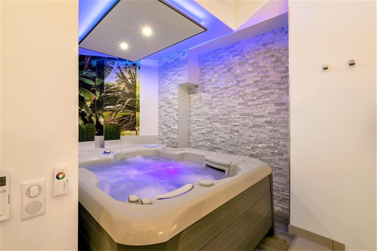 Relax Spa, Avec Jacuzzi A Дижон Экстерьер фото
